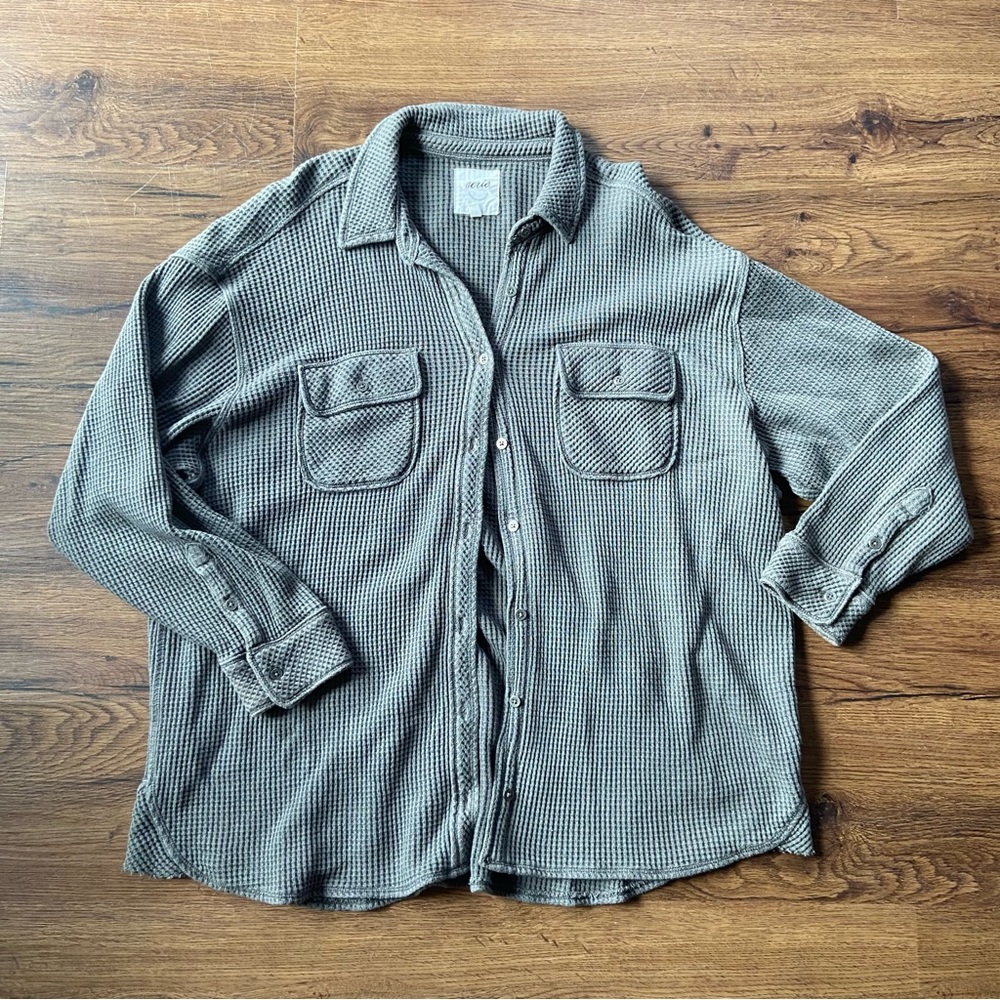 Aerie gray lumberjane oversized waffle button up